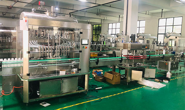 自動化液體灌裝機設備的工作原理