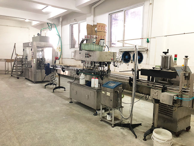 獸藥灌裝生產線-全自動液體獸藥灌裝生產線