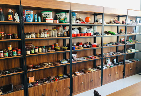 全自動液體灌裝生產線,自動化液體灌裝生產流水線設備